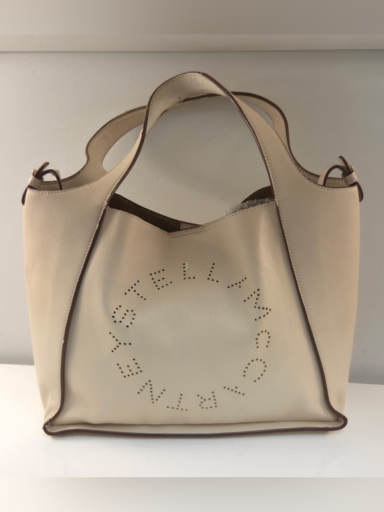 Louis Vuitton Handbags - 1/59 will win this Stella bag!! $25 Off $75 must be used in that show C RULES